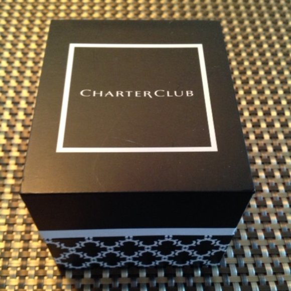 Women's Rose Gold-Tone Bracelet Watch - Picture 3 of 4